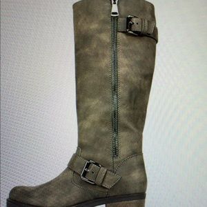 White Mountain ‘BlackBird’ Women’s Boot